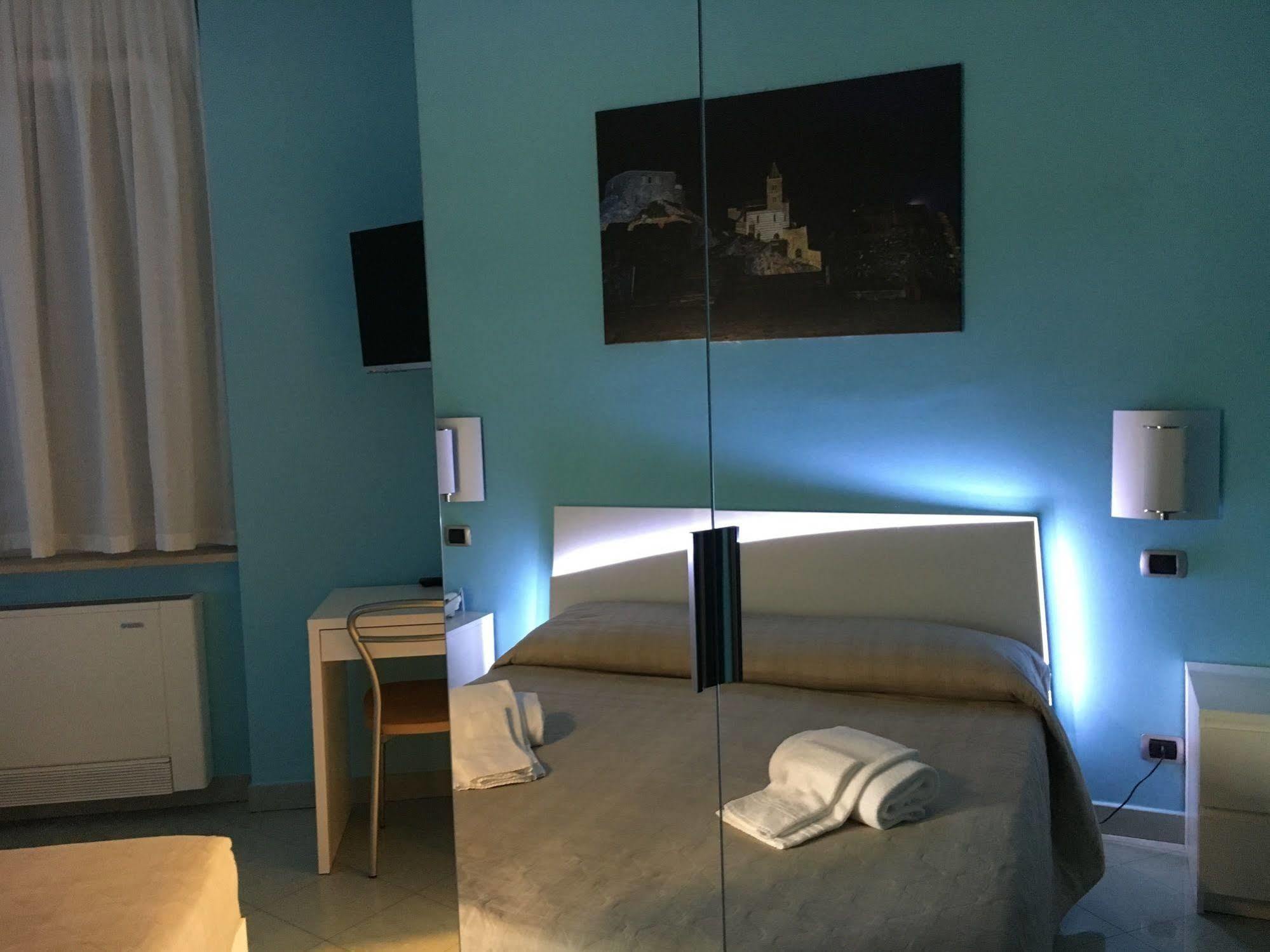Hh Il Gabbiano Hotell La Spezia Exteriör bild